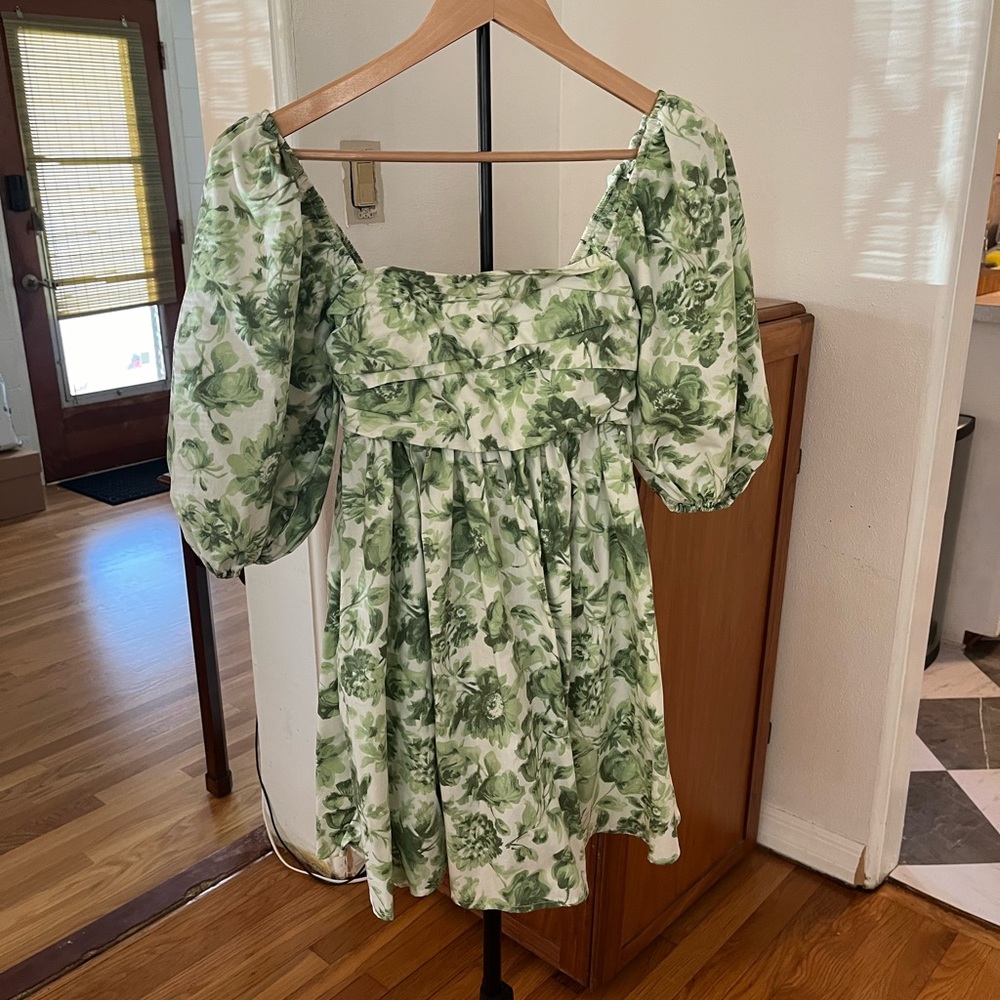 Abercrombie and Fitch Green Print Puff Sleeve Dress